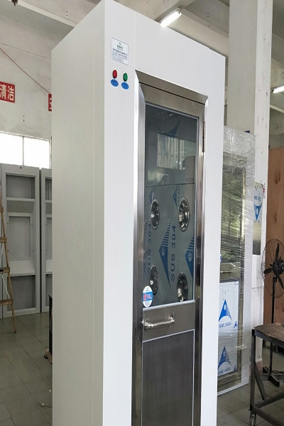 「不銹鋼三吹風淋室」的特點有哪些？